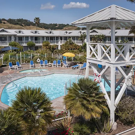 Avila Lighthouse Suites-2